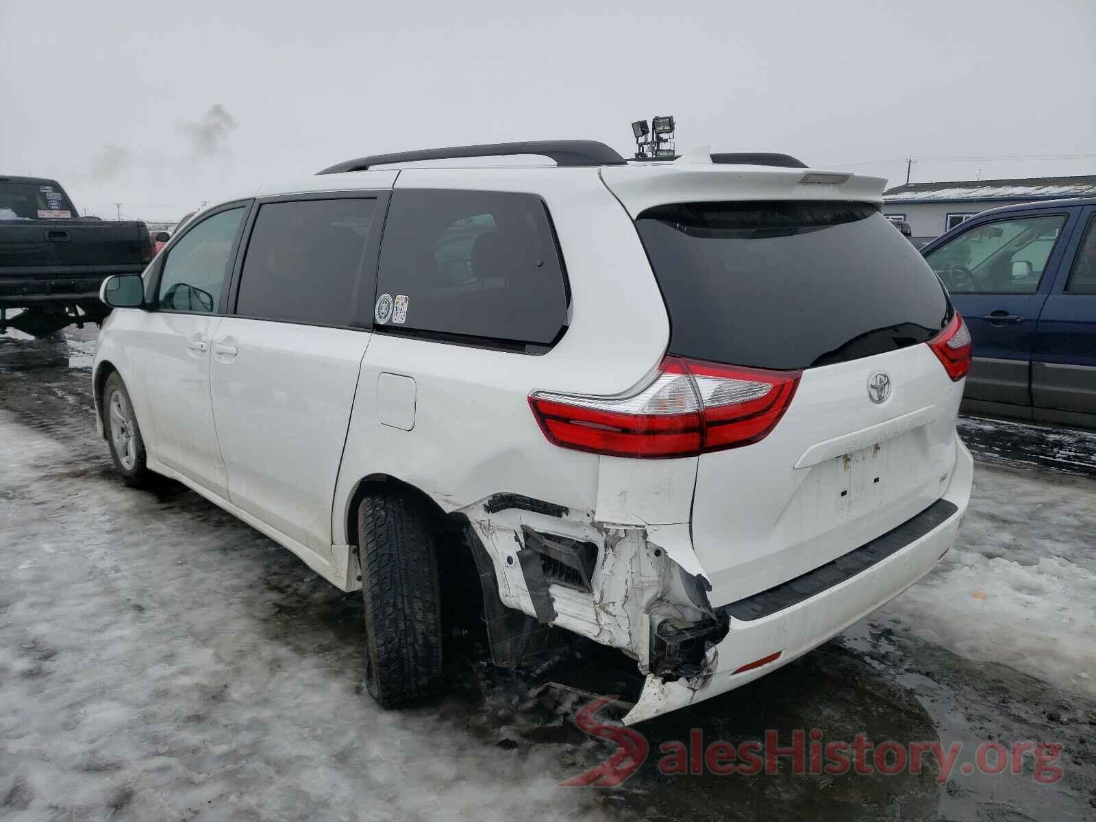 5TDKZ3DC4JS919566 2018 TOYOTA SIENNA