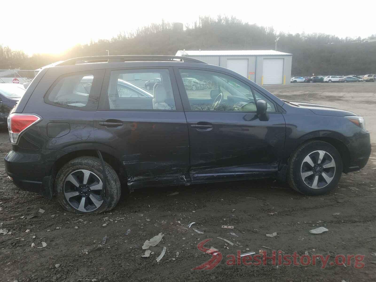 JF2SJABC3JH526713 2018 SUBARU FORESTER