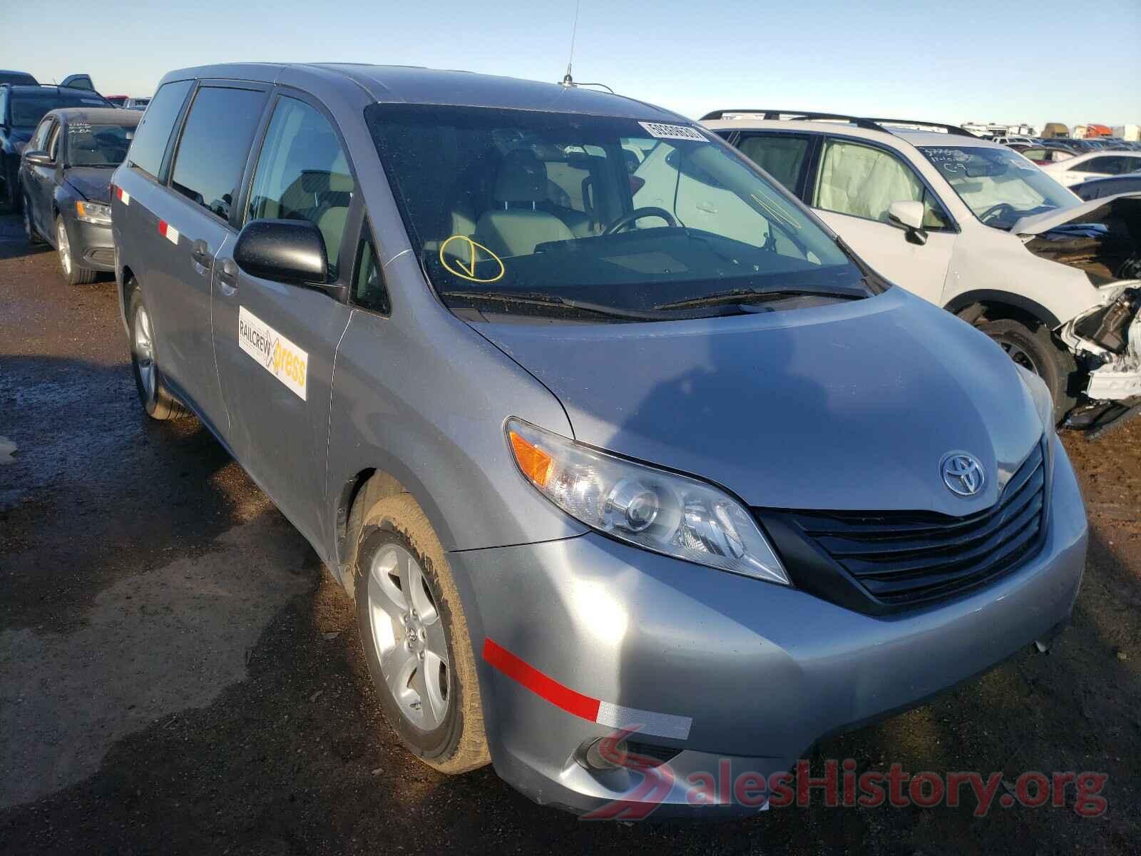 5TDZZ3DCXHS807556 2017 TOYOTA SIENNA