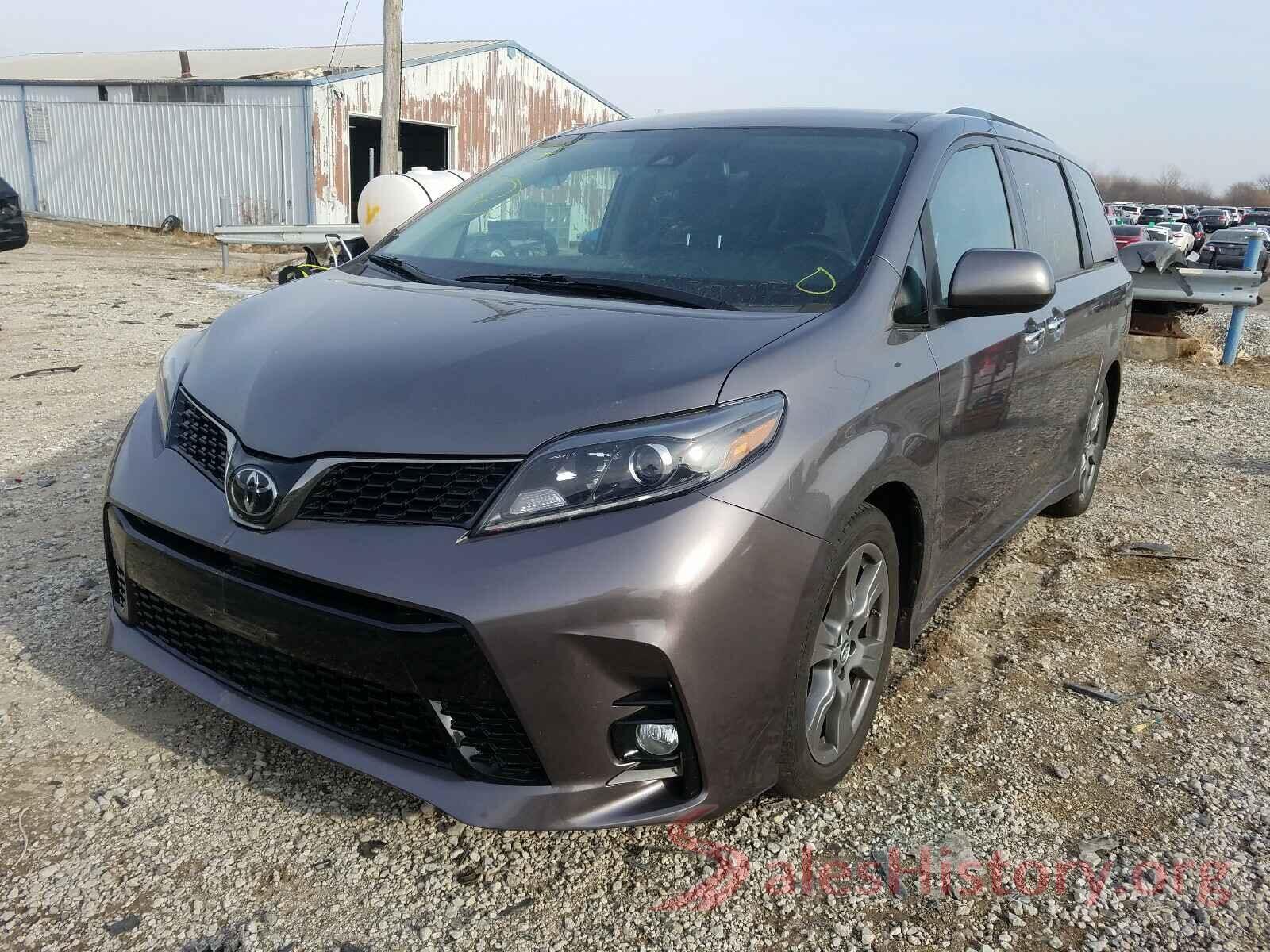 5TDXZ3DC4JS942237 2018 TOYOTA SIENNA