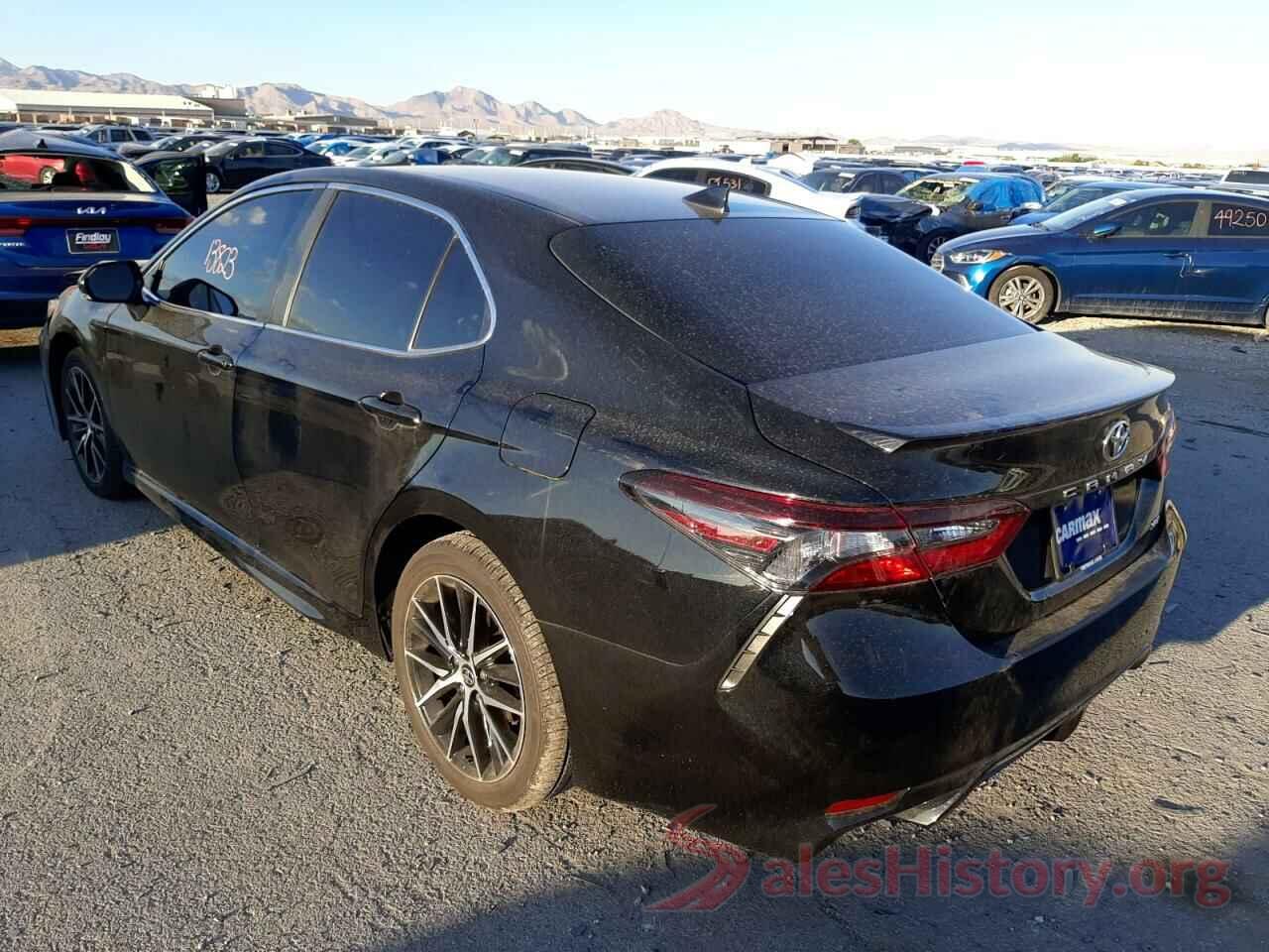 4T1G11AK2NU661283 2022 TOYOTA CAMRY