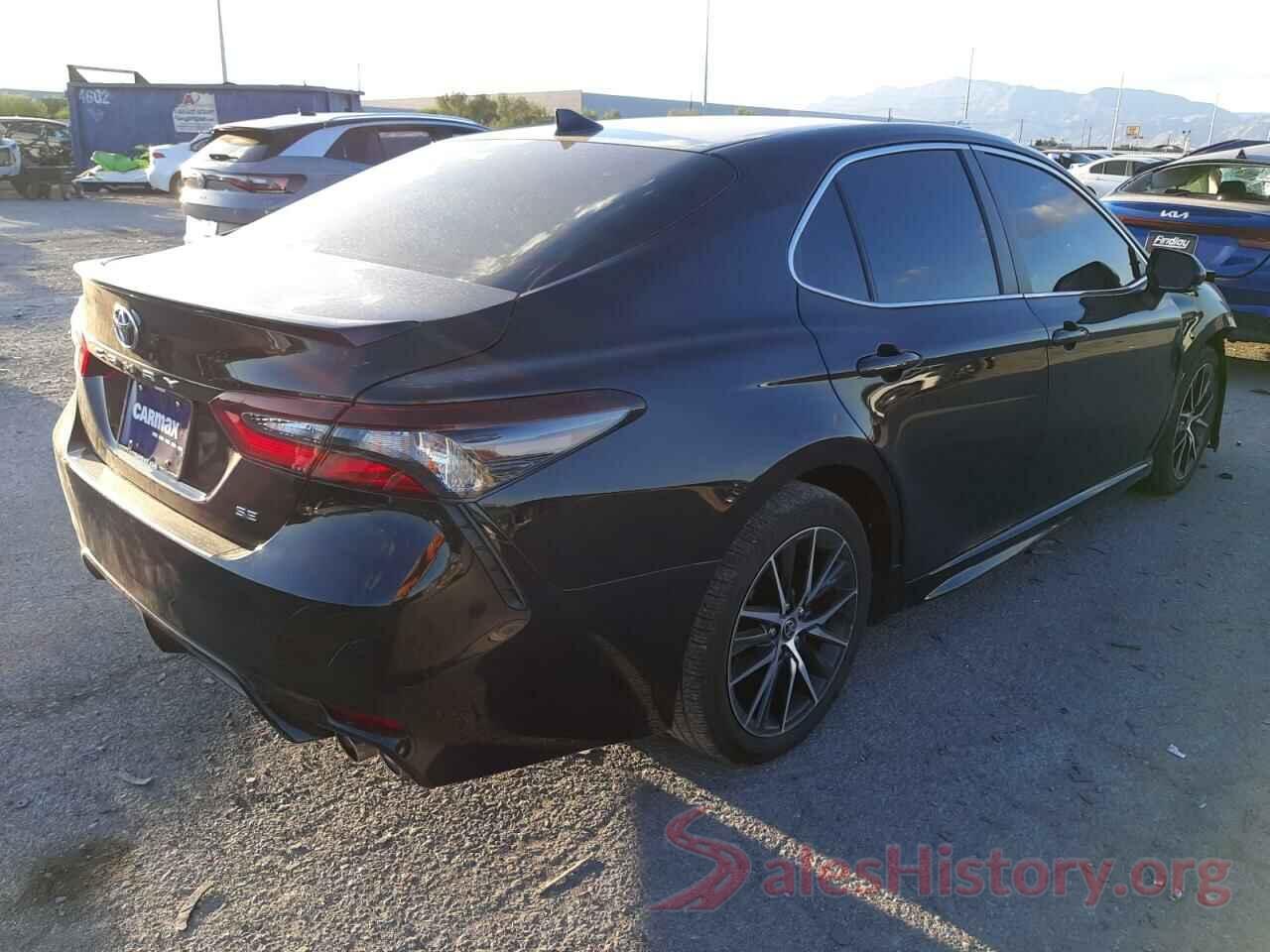 4T1G11AK2NU661283 2022 TOYOTA CAMRY