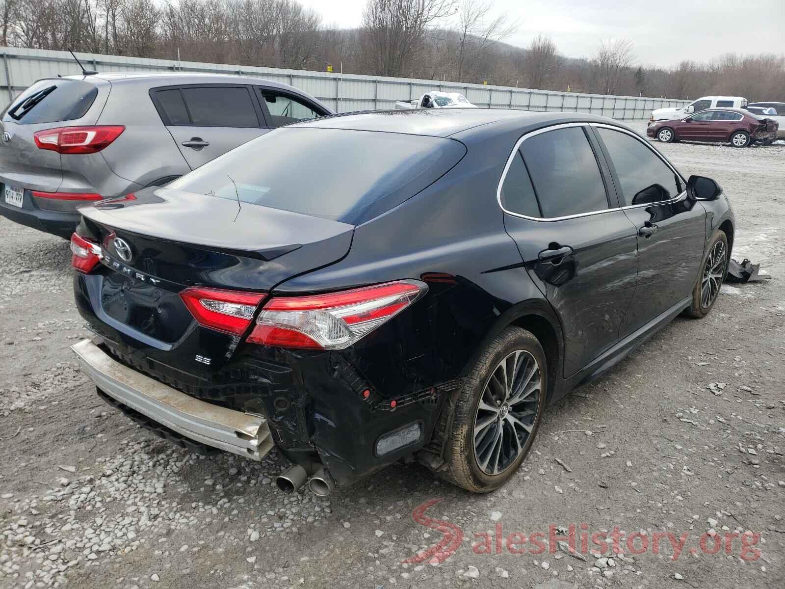 4T1B11HK1JU658868 2018 TOYOTA CAMRY