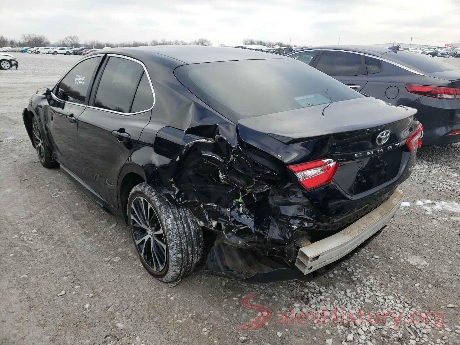 4T1B11HK1JU658868 2018 TOYOTA CAMRY