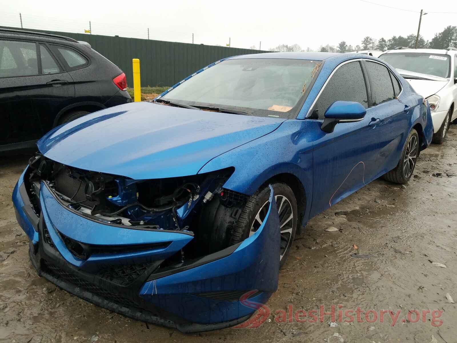 4T1B11HK4JU121976 2018 TOYOTA CAMRY