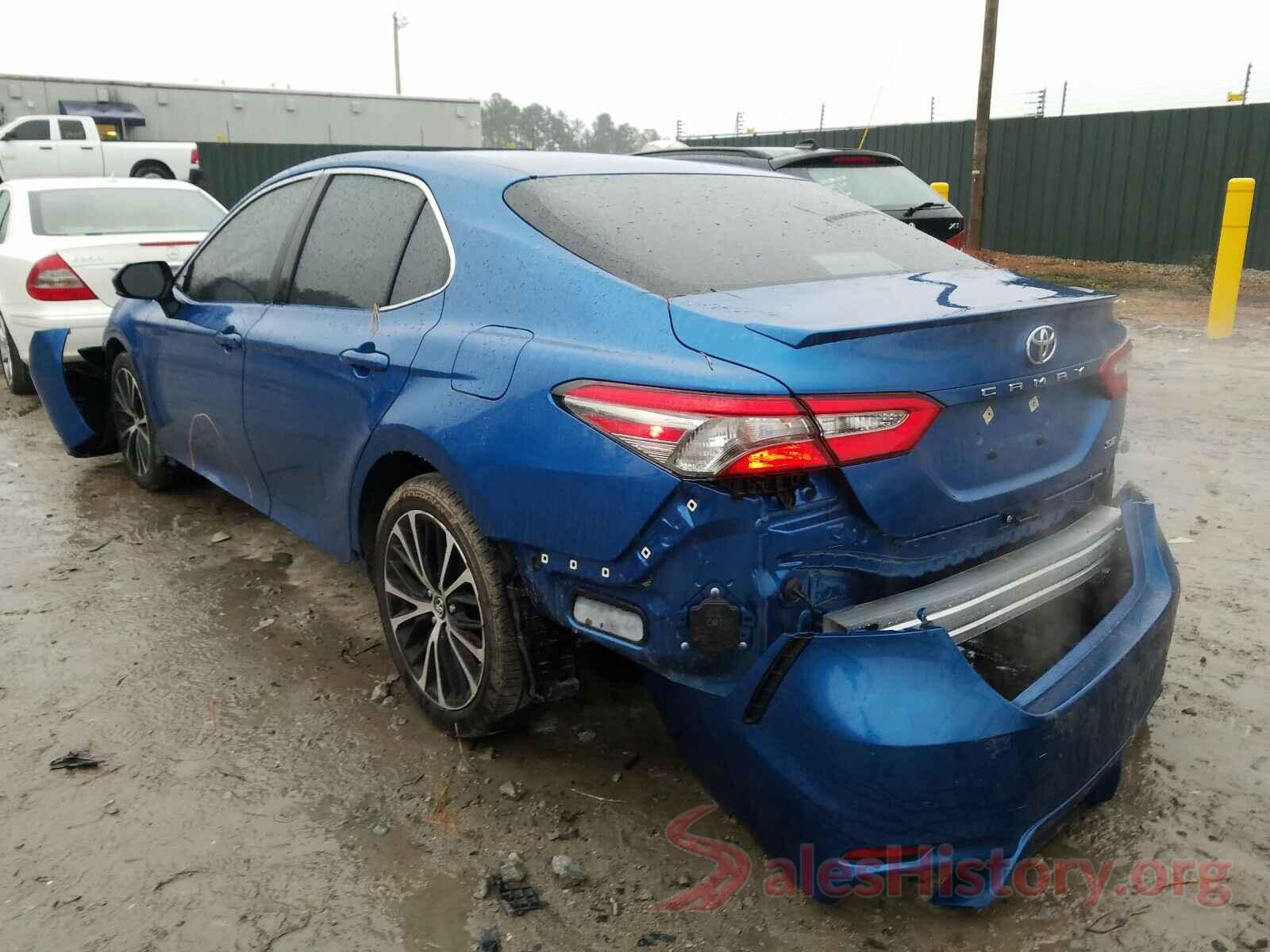 4T1B11HK4JU121976 2018 TOYOTA CAMRY