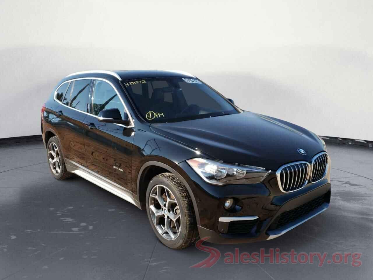 WBXHU7C37H5H38372 2017 BMW X1