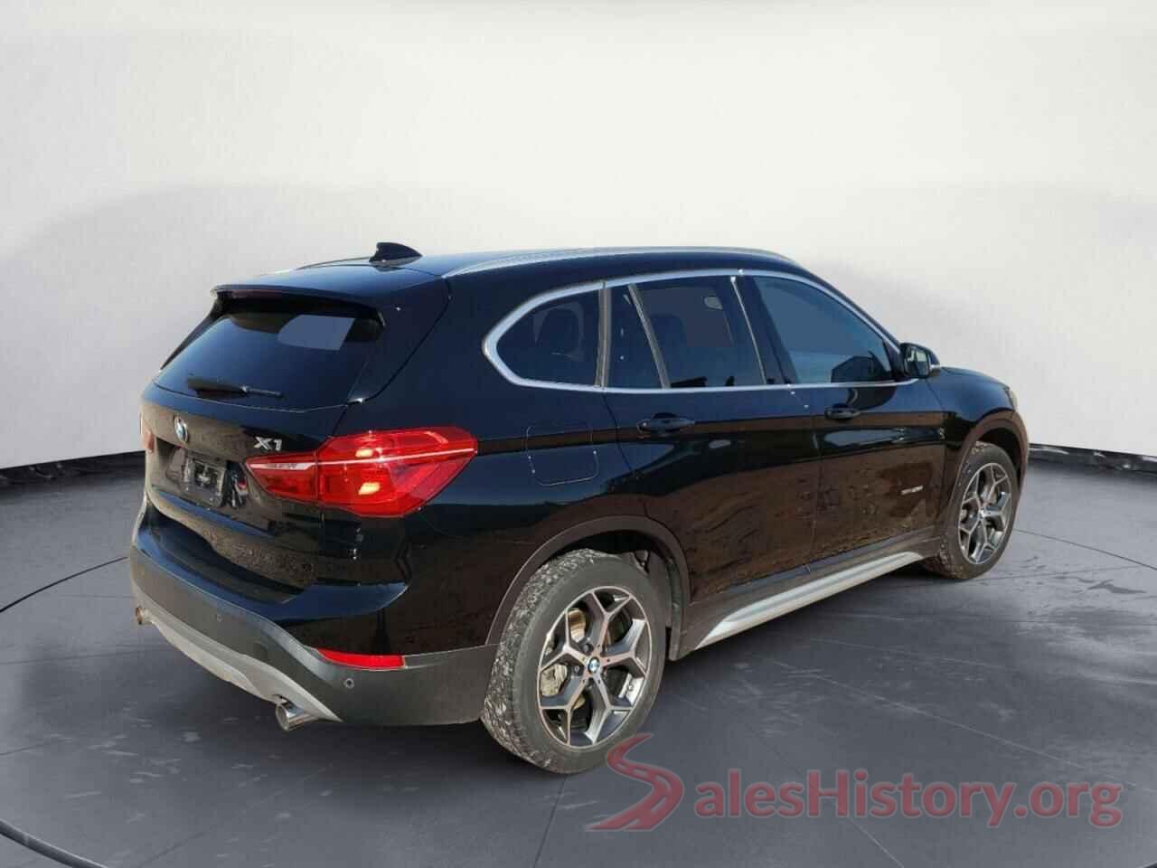 WBXHU7C37H5H38372 2017 BMW X1