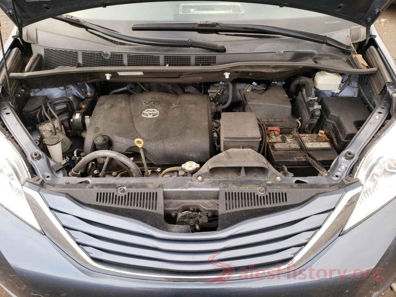 5TDKZ3DC6HS857307 2017 TOYOTA SIENNA