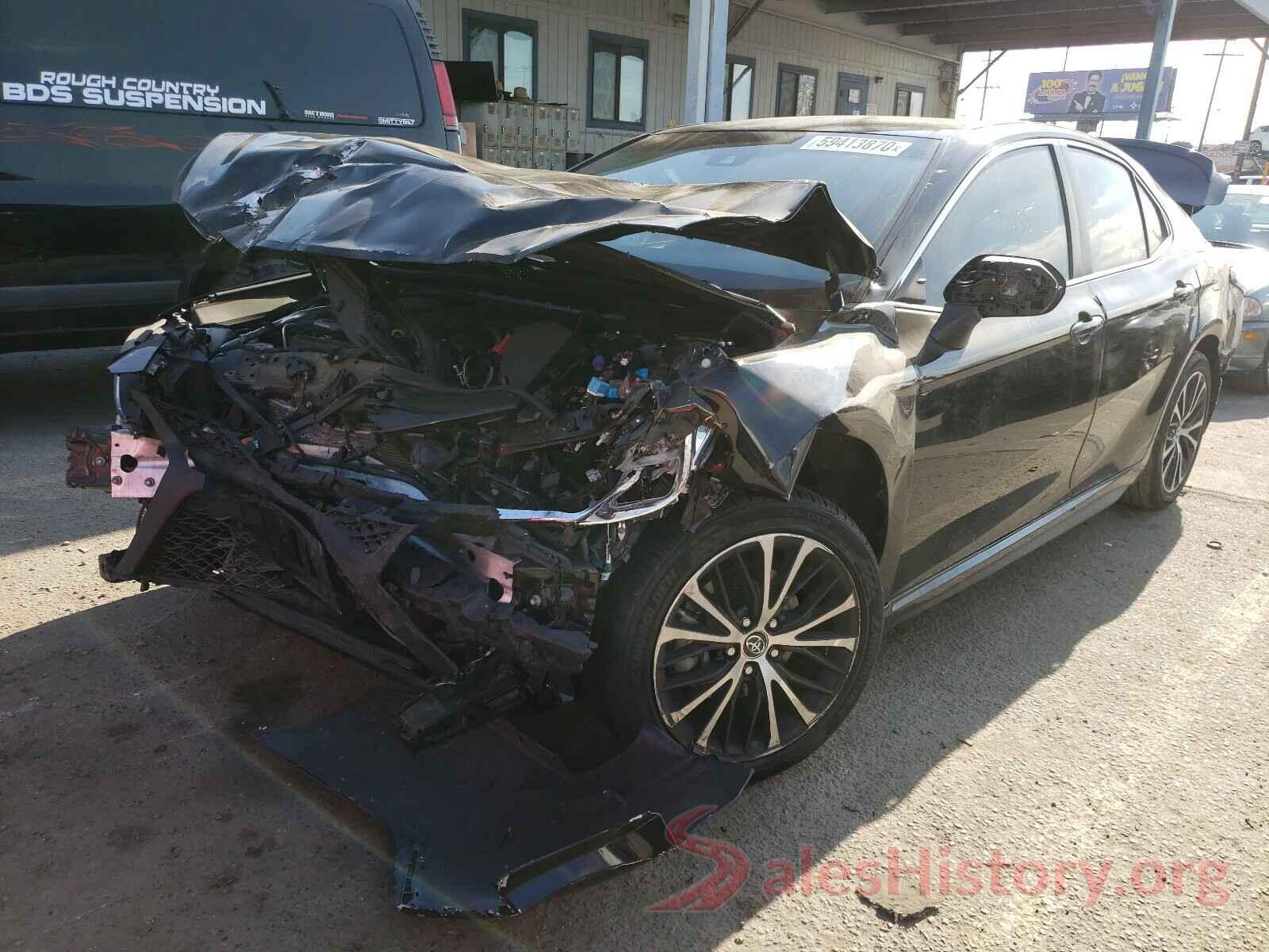 4T1B11HK4JU081379 2018 TOYOTA CAMRY