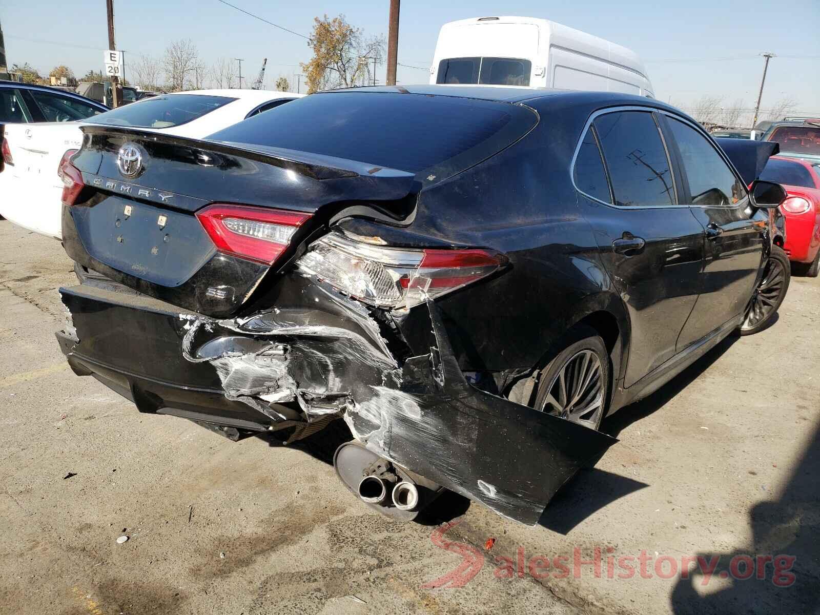 4T1B11HK4JU081379 2018 TOYOTA CAMRY