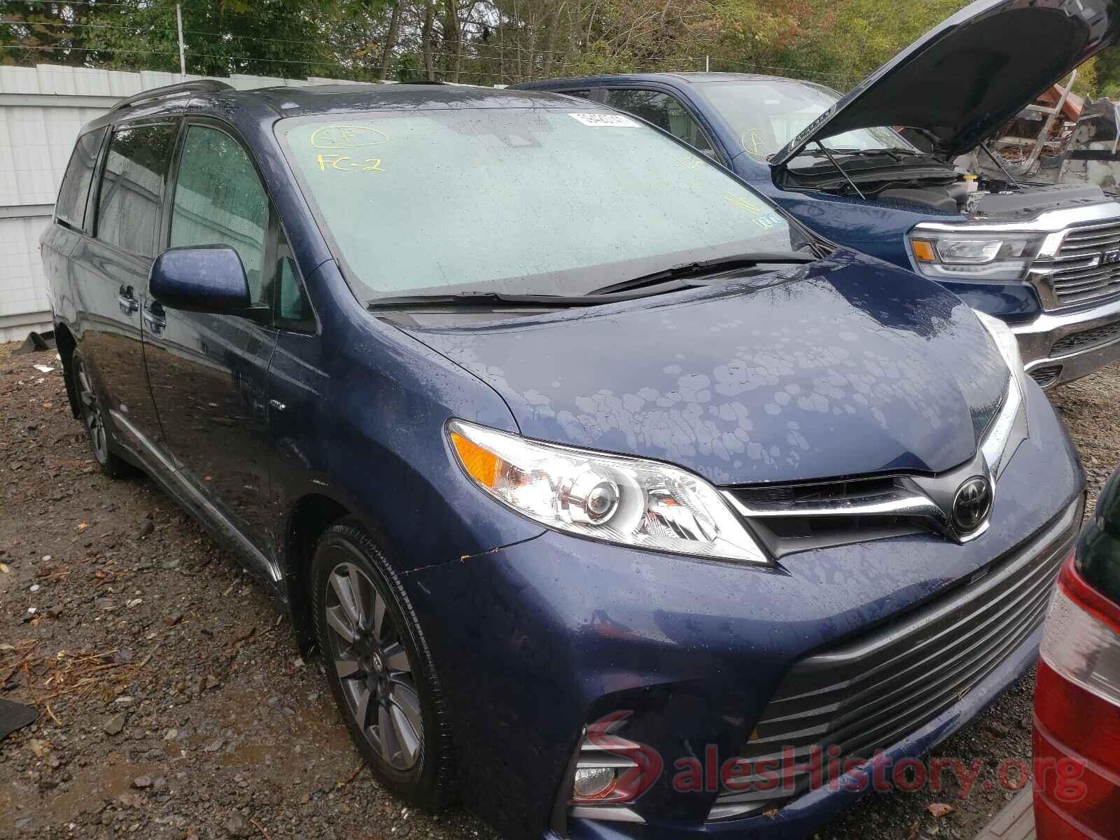 5TDDZ3DC8JS202208 2018 TOYOTA SIENNA