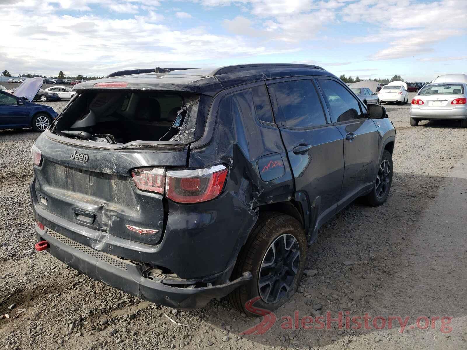 3C4NJDDB2JT482626 2018 JEEP COMPASS