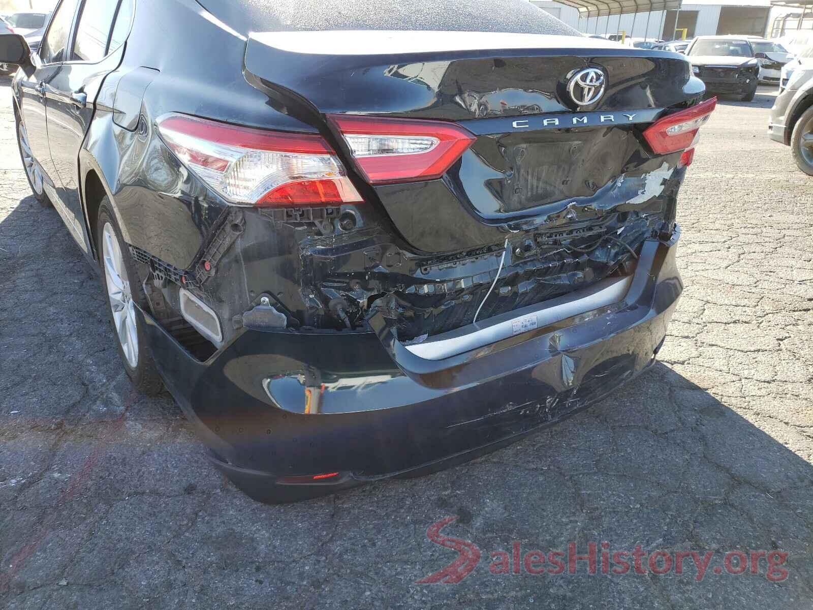 JTNB11HKXJ3036033 2018 TOYOTA CAMRY