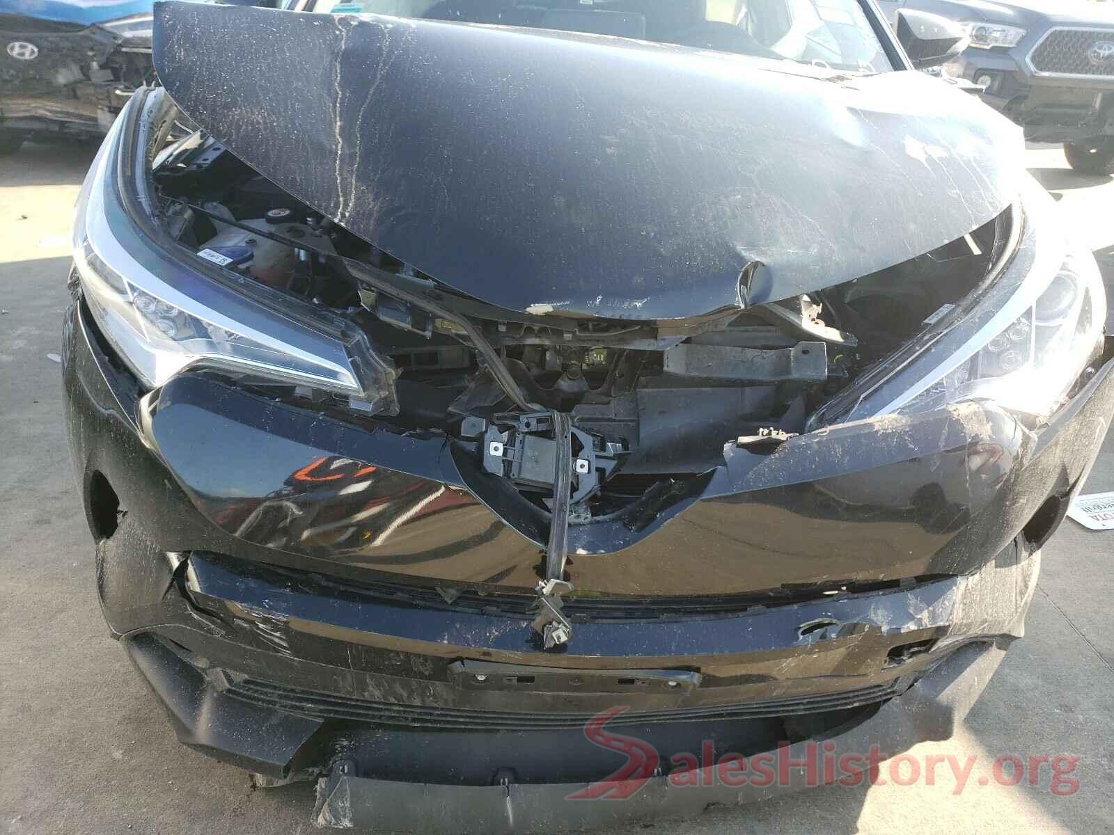 NMTKHMBX6KR098775 2019 TOYOTA C-HR