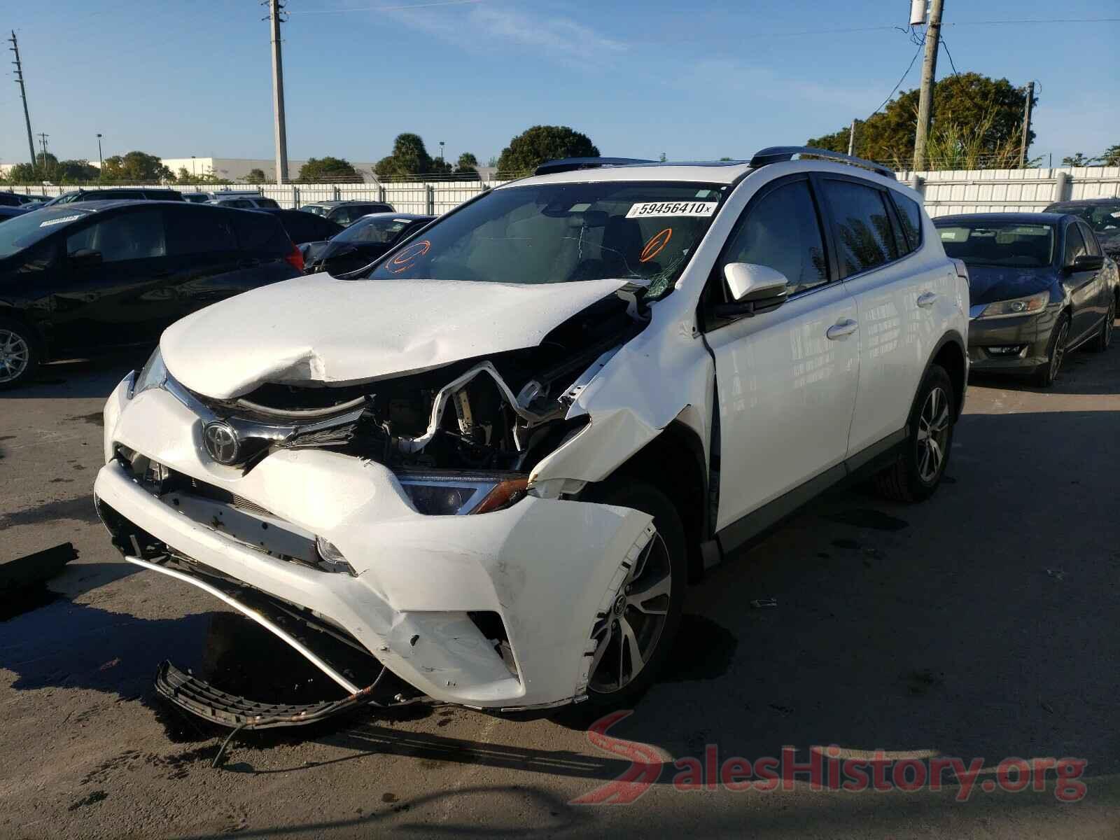 2T3WFREV3JW421113 2018 TOYOTA RAV4