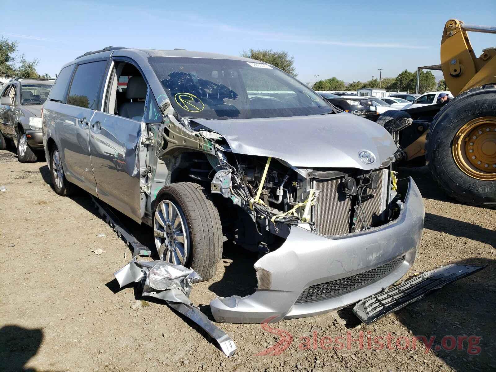 5TDYZ3DC0HS867065 2017 TOYOTA SIENNA