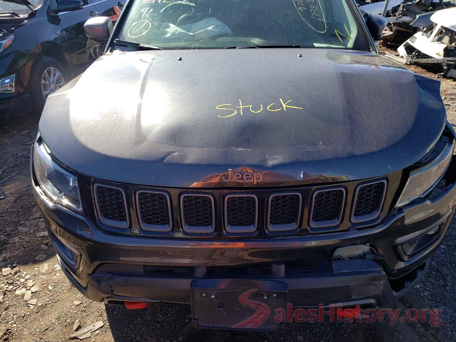 3C4NJDDB9KT756485 2019 JEEP COMPASS