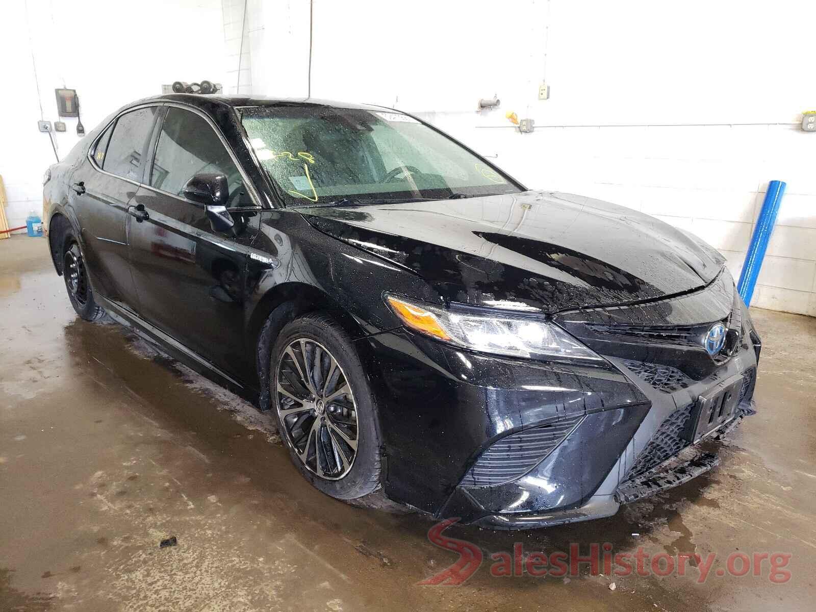 4T1B21HK1JU002974 2018 TOYOTA CAMRY