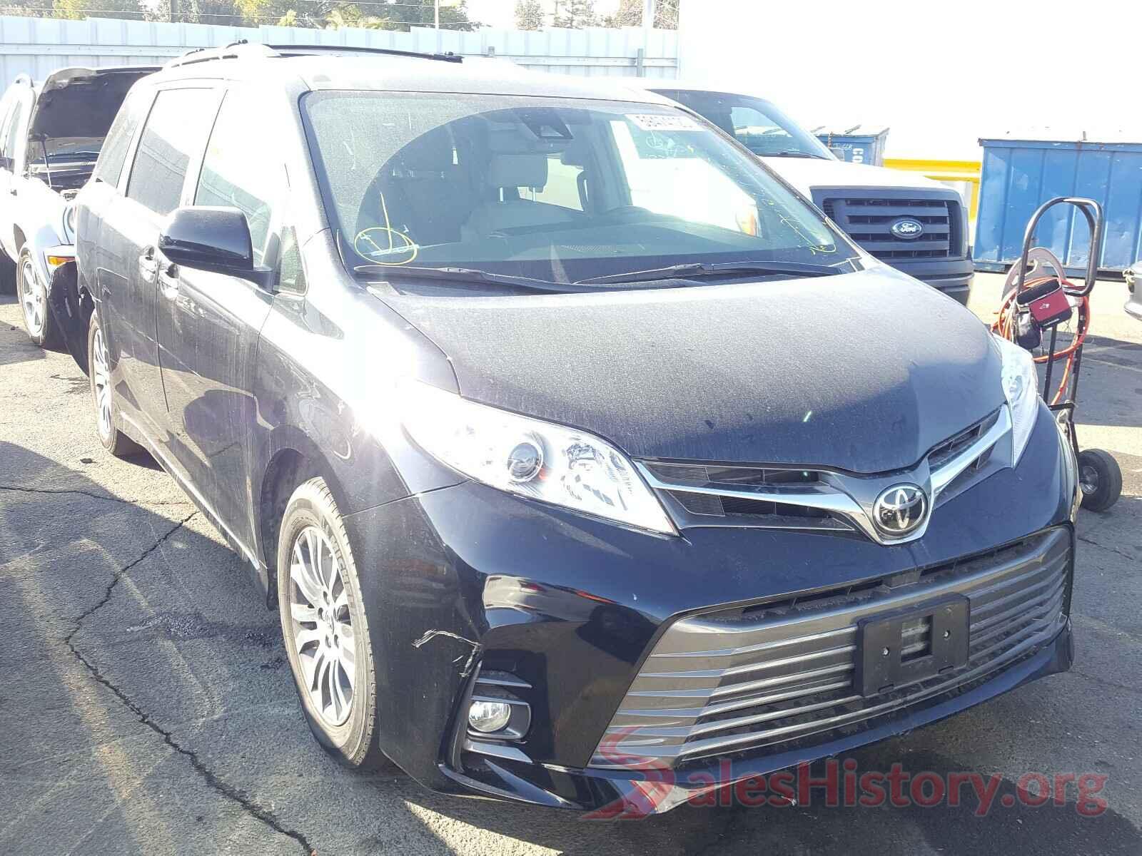 5TDYZ3DC9JS928435 2018 TOYOTA SIENNA