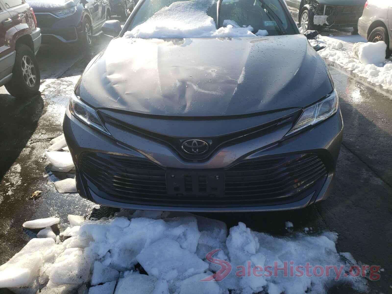 4T1B11HK1JU550010 2018 TOYOTA CAMRY