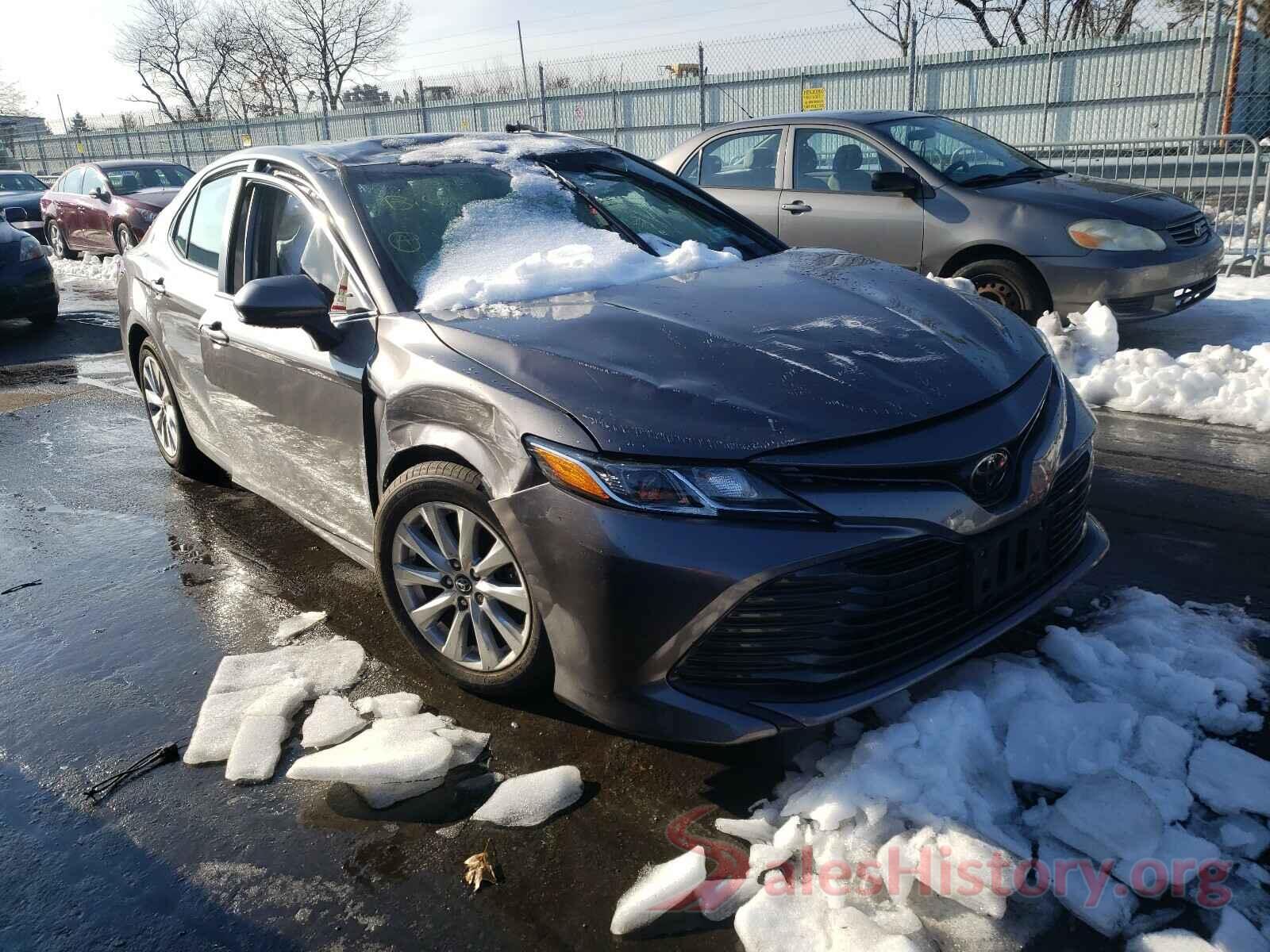 4T1B11HK1JU550010 2018 TOYOTA CAMRY