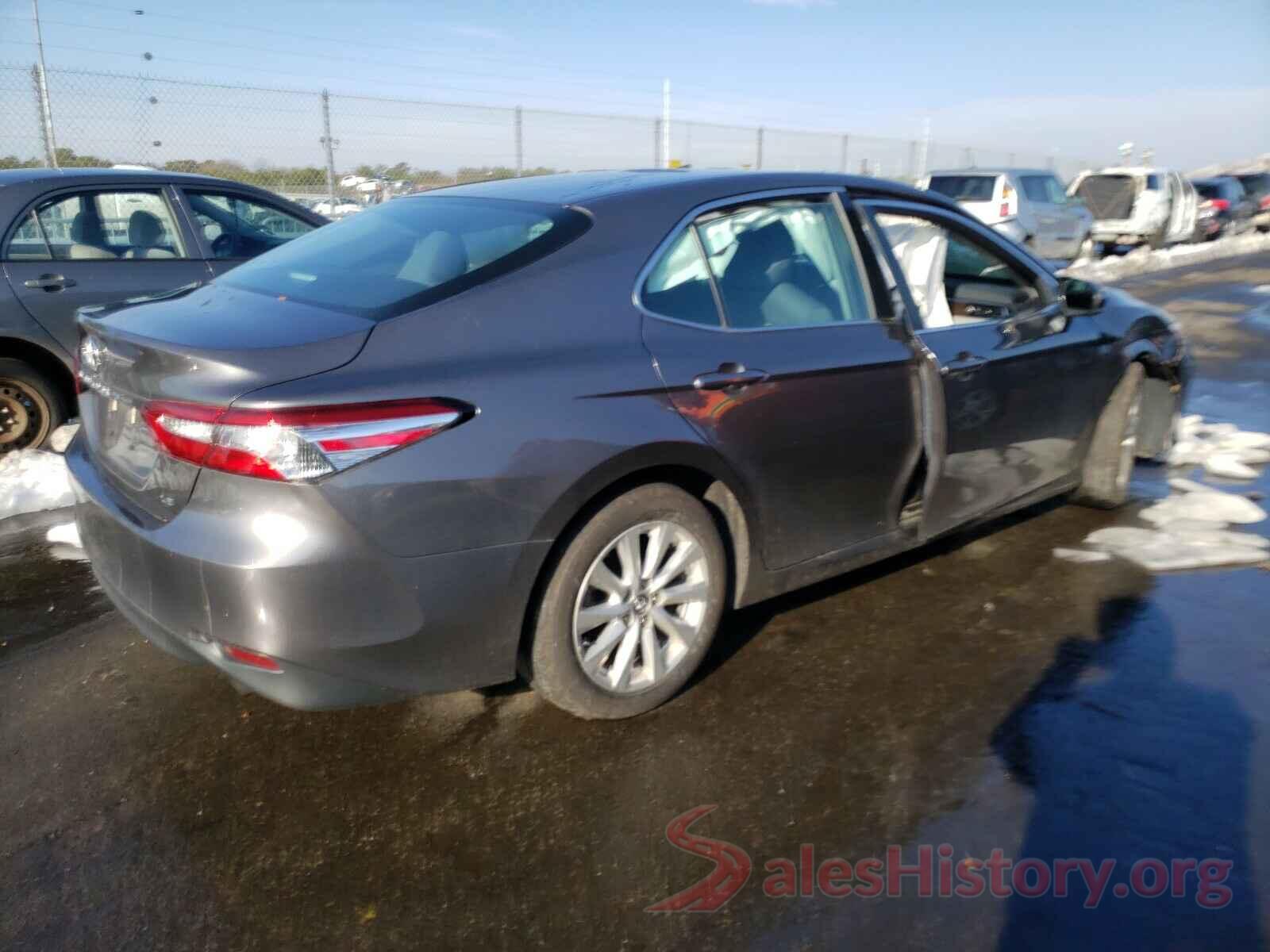 4T1B11HK1JU550010 2018 TOYOTA CAMRY