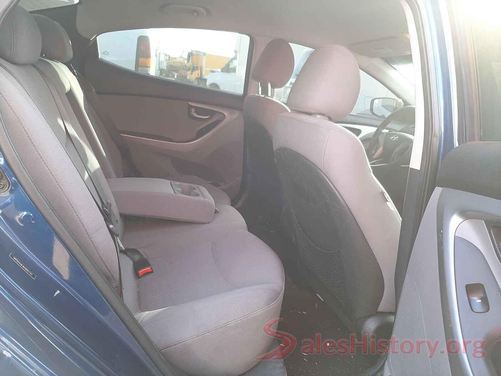 5NPDH4AE9GH691733 2016 HYUNDAI ELANTRA