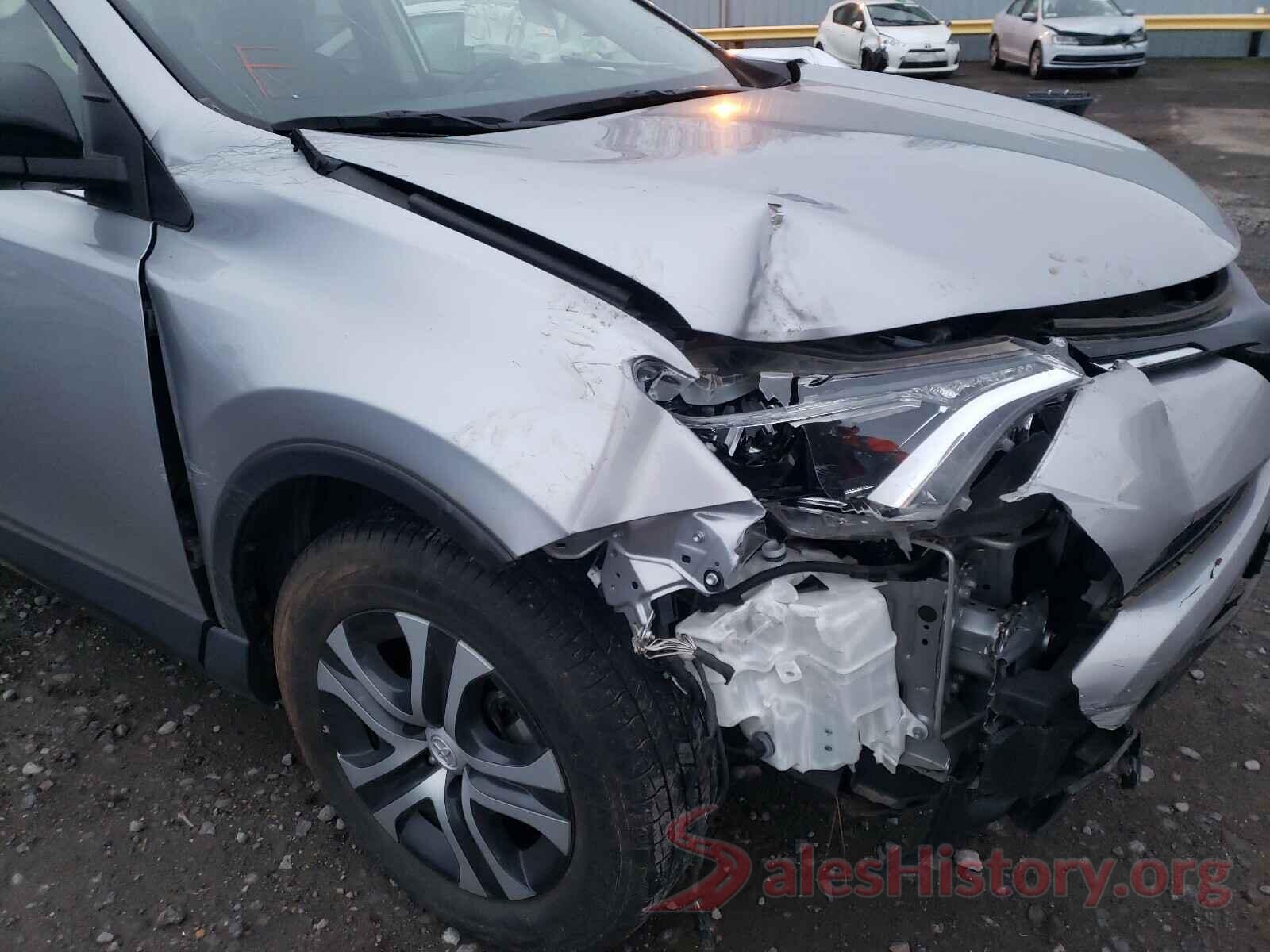 JTMBFREV0JJ224915 2018 TOYOTA RAV4