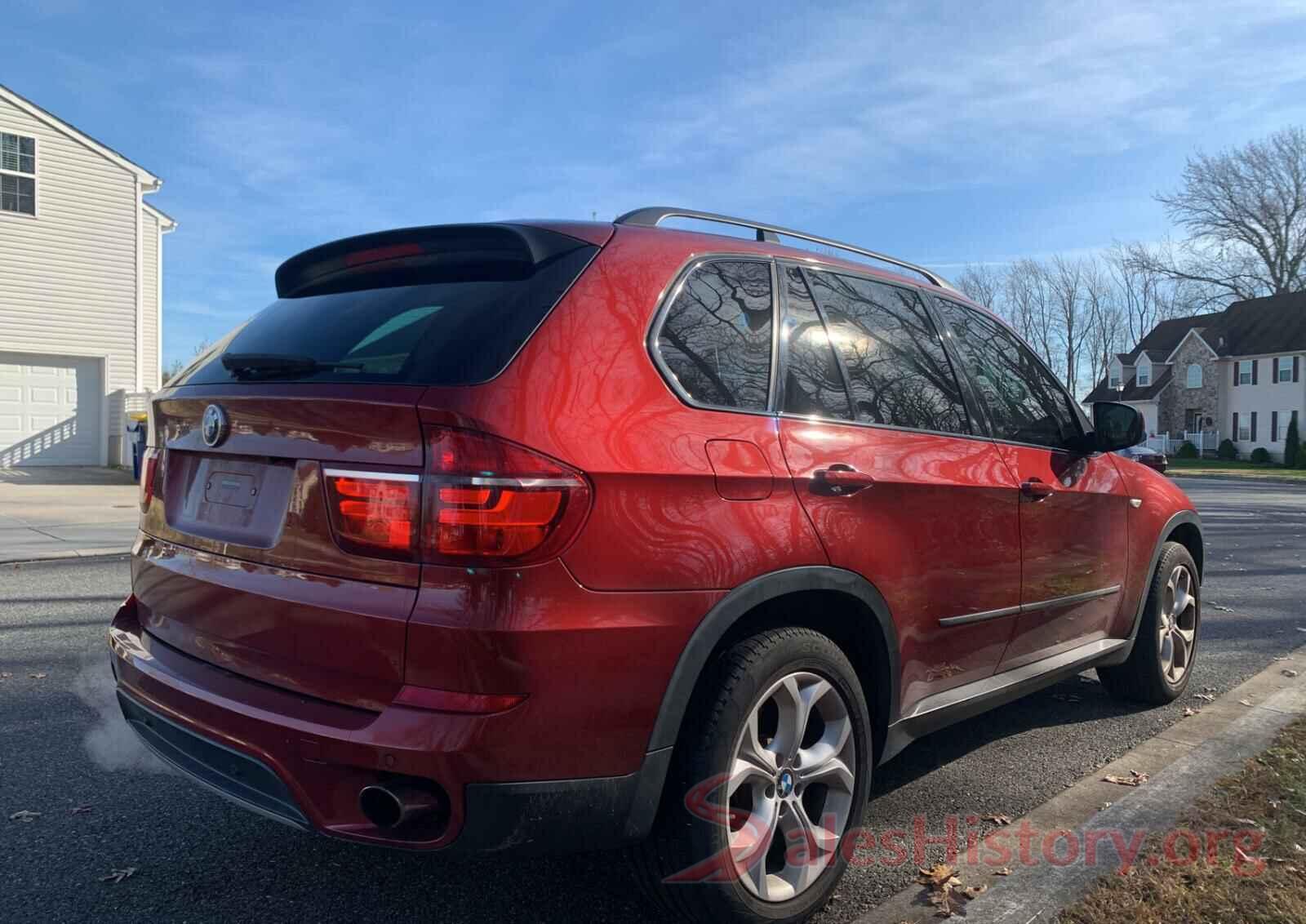 5UXZV4C52BL401279 2011 BMW X5