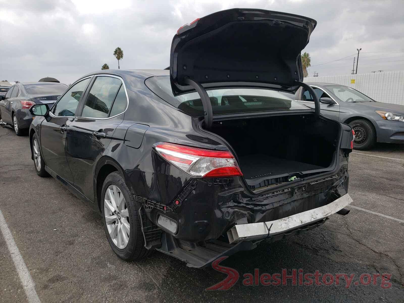 4T1B11HK1JU606060 2018 TOYOTA CAMRY