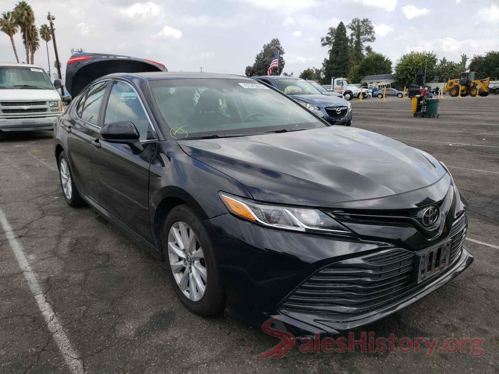 4T1B11HK1JU606060 2018 TOYOTA CAMRY