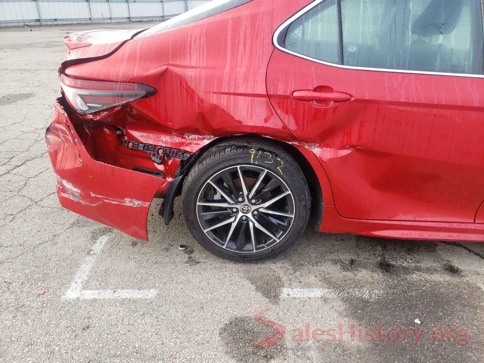 4T1G11AK7MU450868 2021 TOYOTA CAMRY