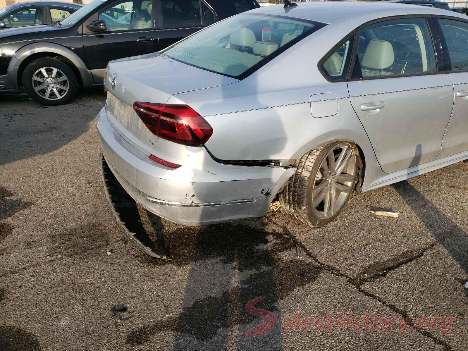 1VWAA7A33JC020677 2018 VOLKSWAGEN PASSAT