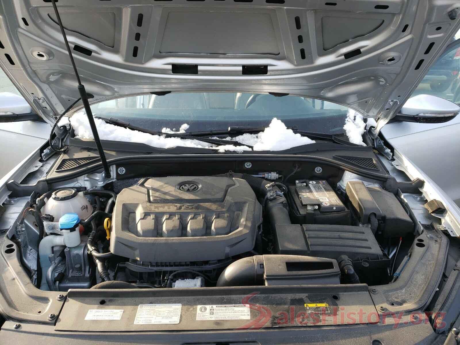 1VWAA7A33JC020677 2018 VOLKSWAGEN PASSAT