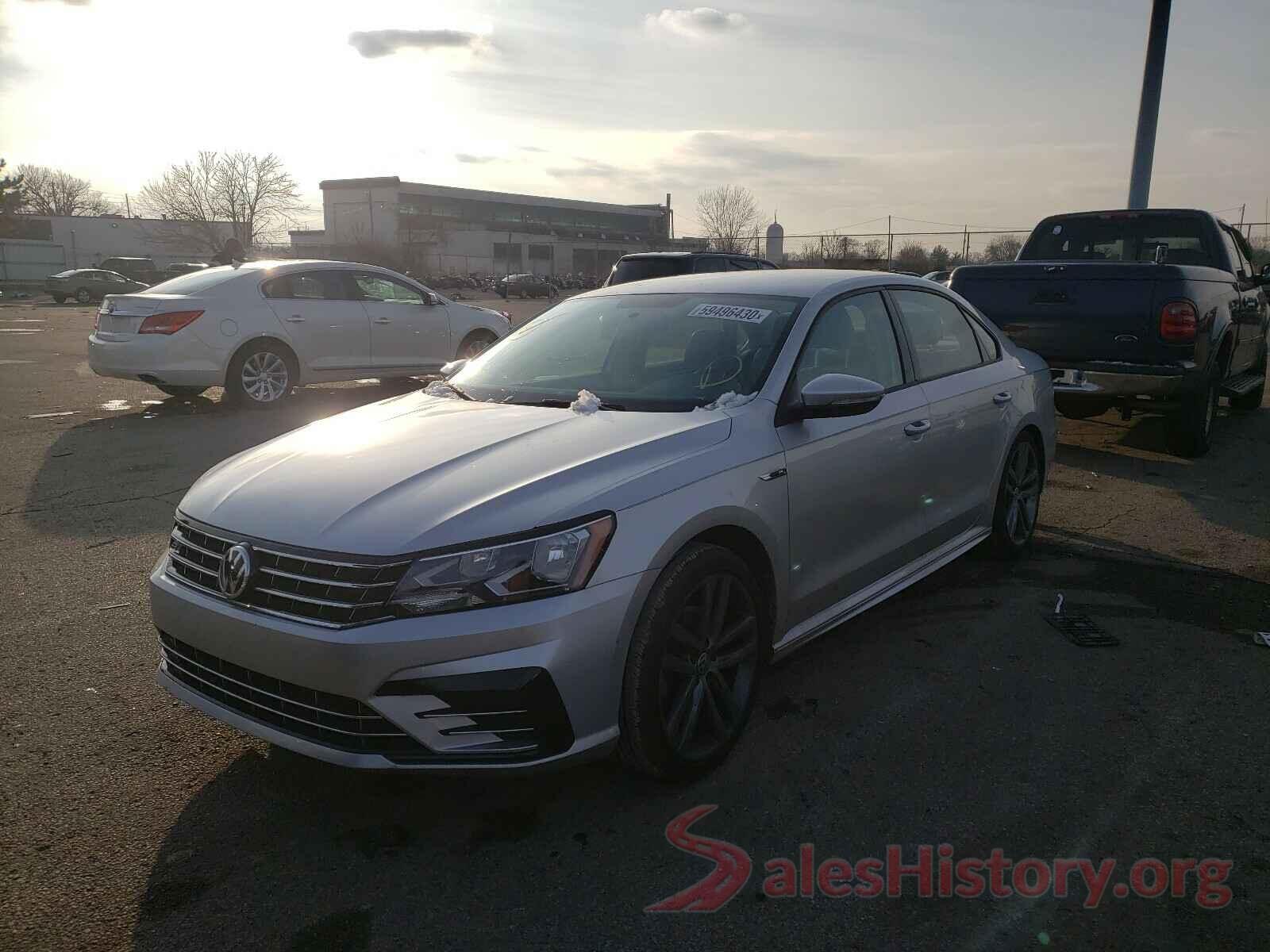 1VWAA7A33JC020677 2018 VOLKSWAGEN PASSAT