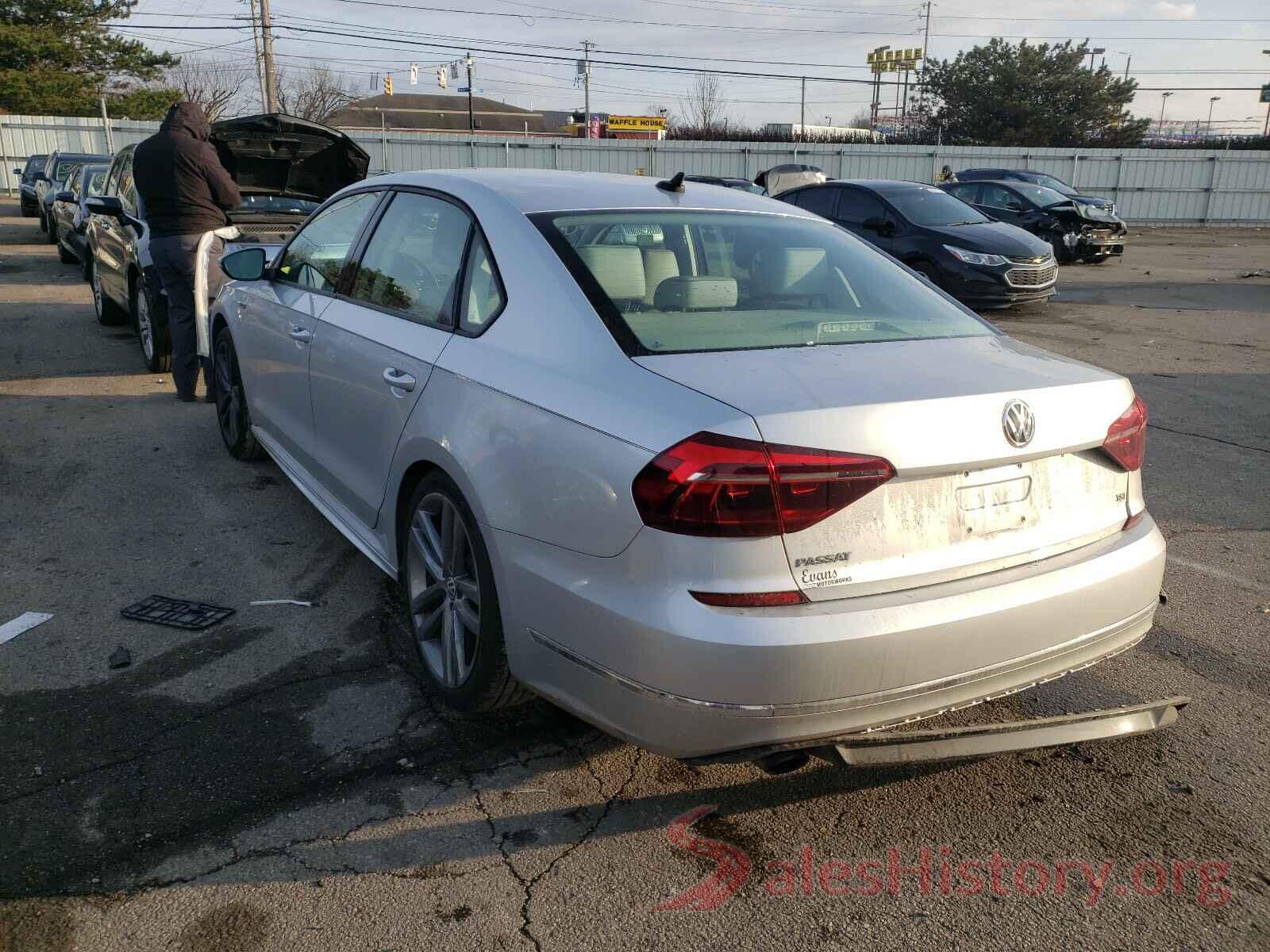 1VWAA7A33JC020677 2018 VOLKSWAGEN PASSAT