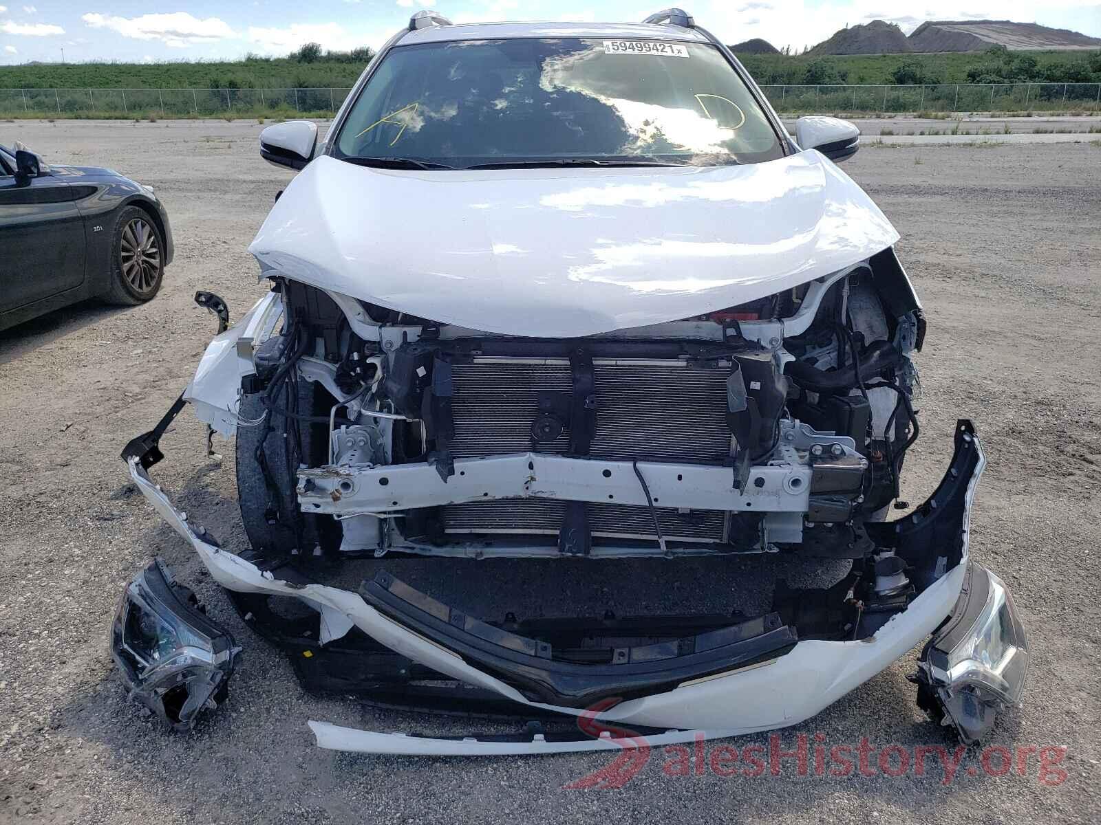 2T3WFREV1JW520545 2018 TOYOTA RAV4