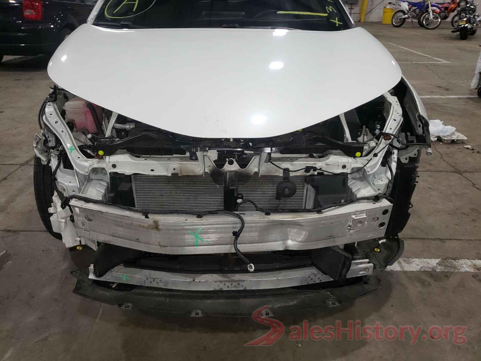 NMTKHMBX2JR013042 2018 TOYOTA C-HR