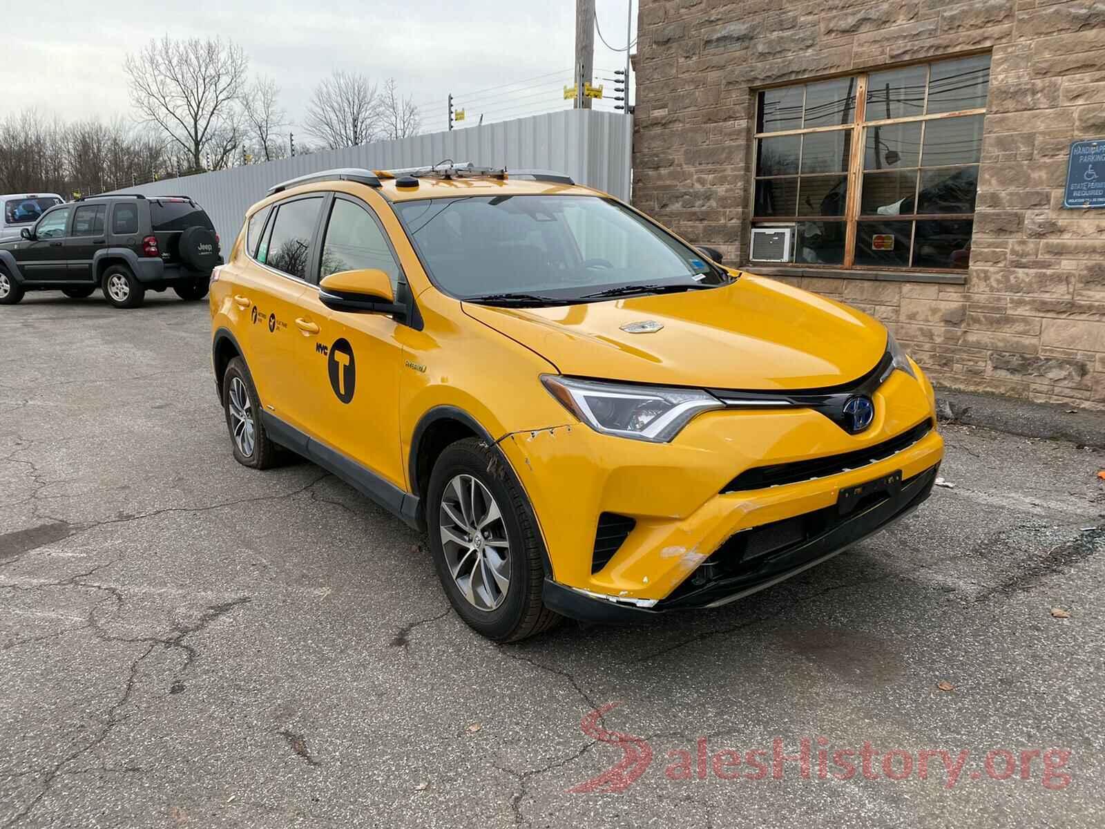 JTMRJREV8HD141545 2017 TOYOTA RAV4