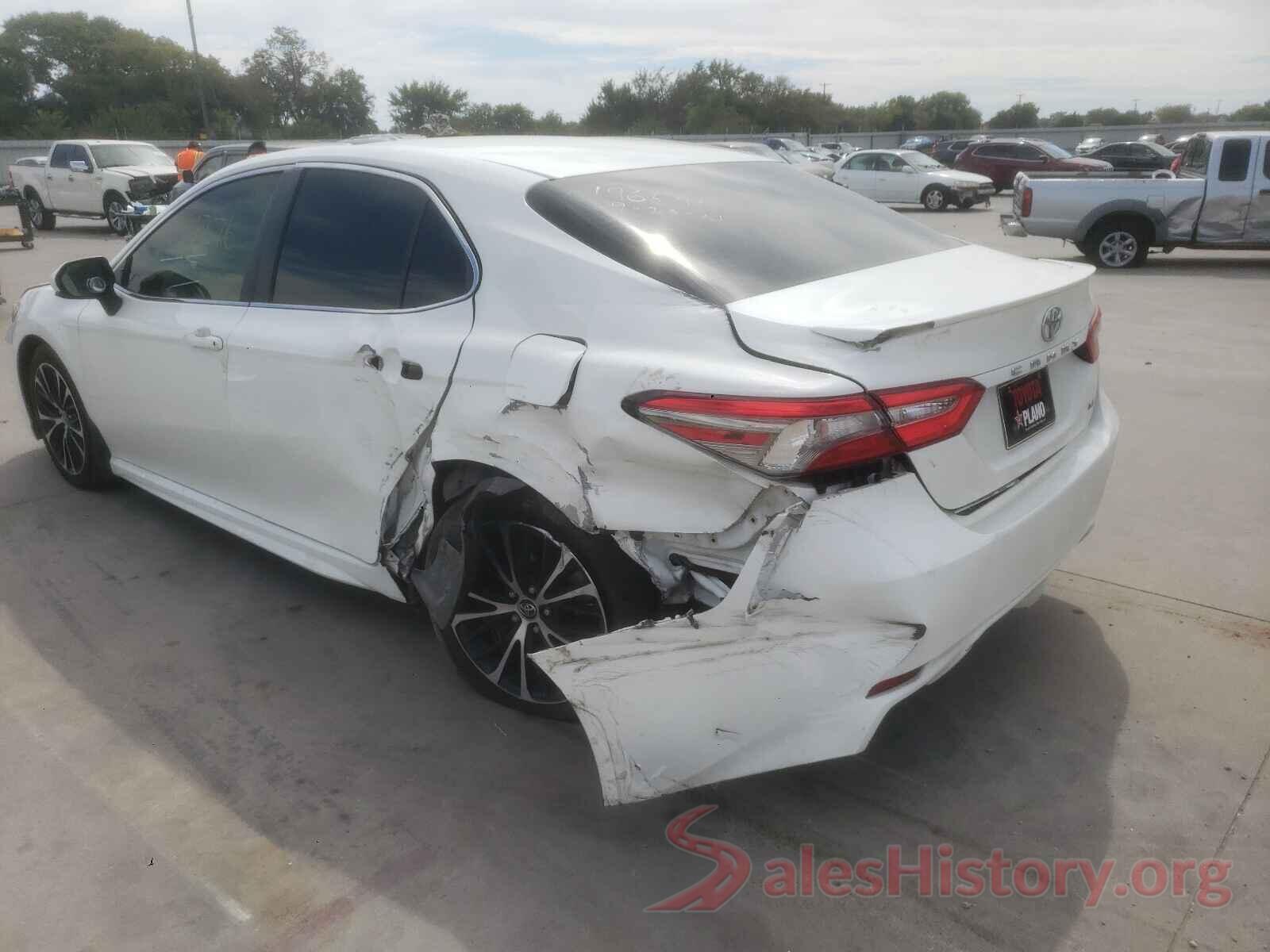 JTNB11HK5J3069134 2018 TOYOTA CAMRY