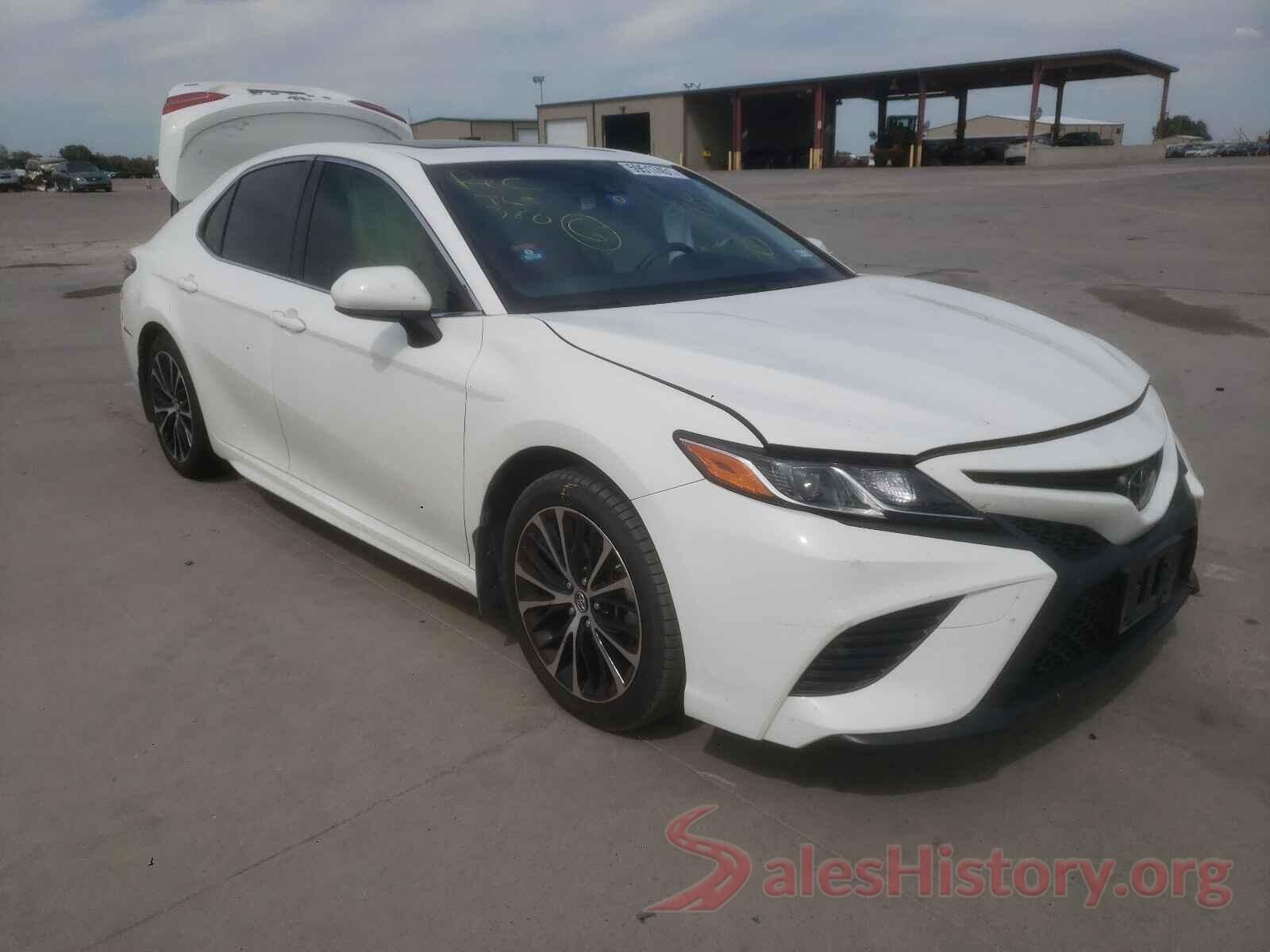 JTNB11HK5J3069134 2018 TOYOTA CAMRY