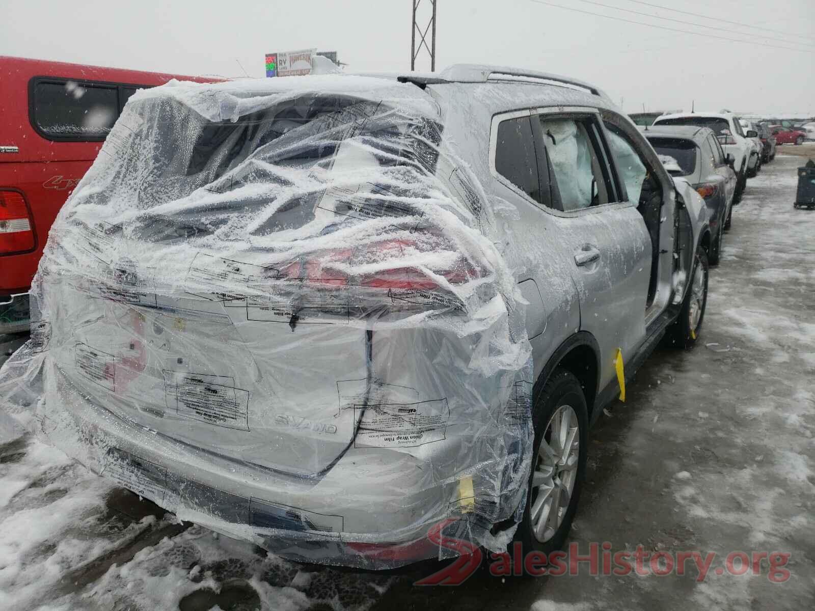 KNMAT2MV5JP568704 2018 NISSAN ROGUE