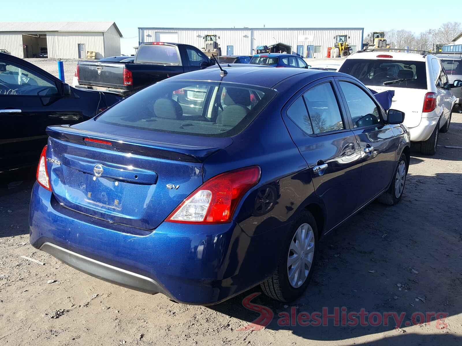 3N1CN7AP7KL875961 2019 NISSAN VERSA