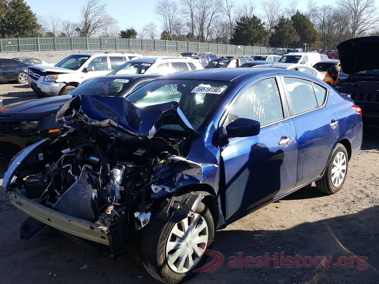 3N1CN7AP7KL875961 2019 NISSAN VERSA