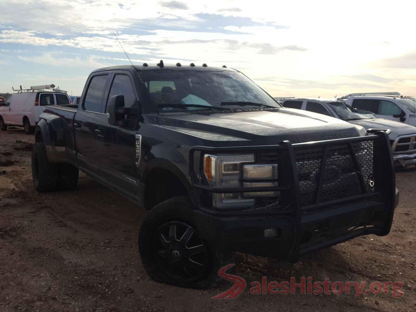 1FT8W3DT4KED67710 2019 FORD F350