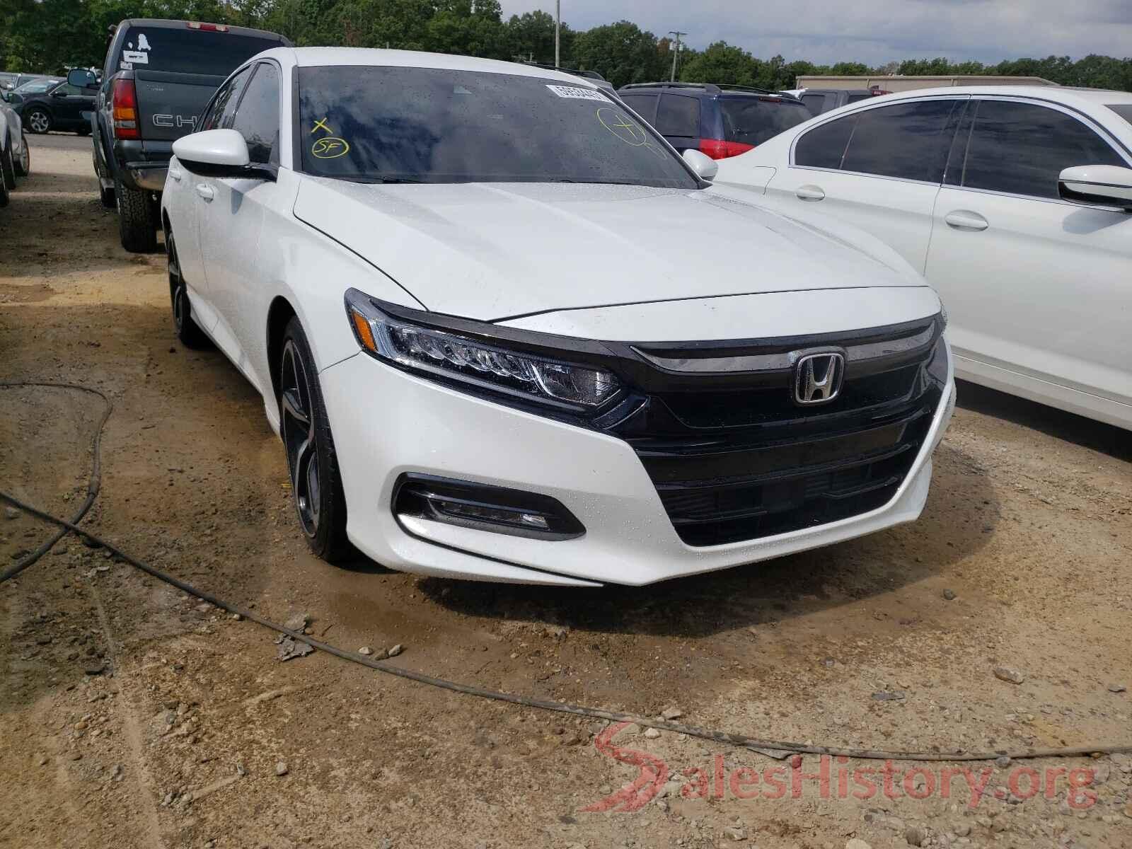 1HGCV1F33JA247564 2018 HONDA ACCORD