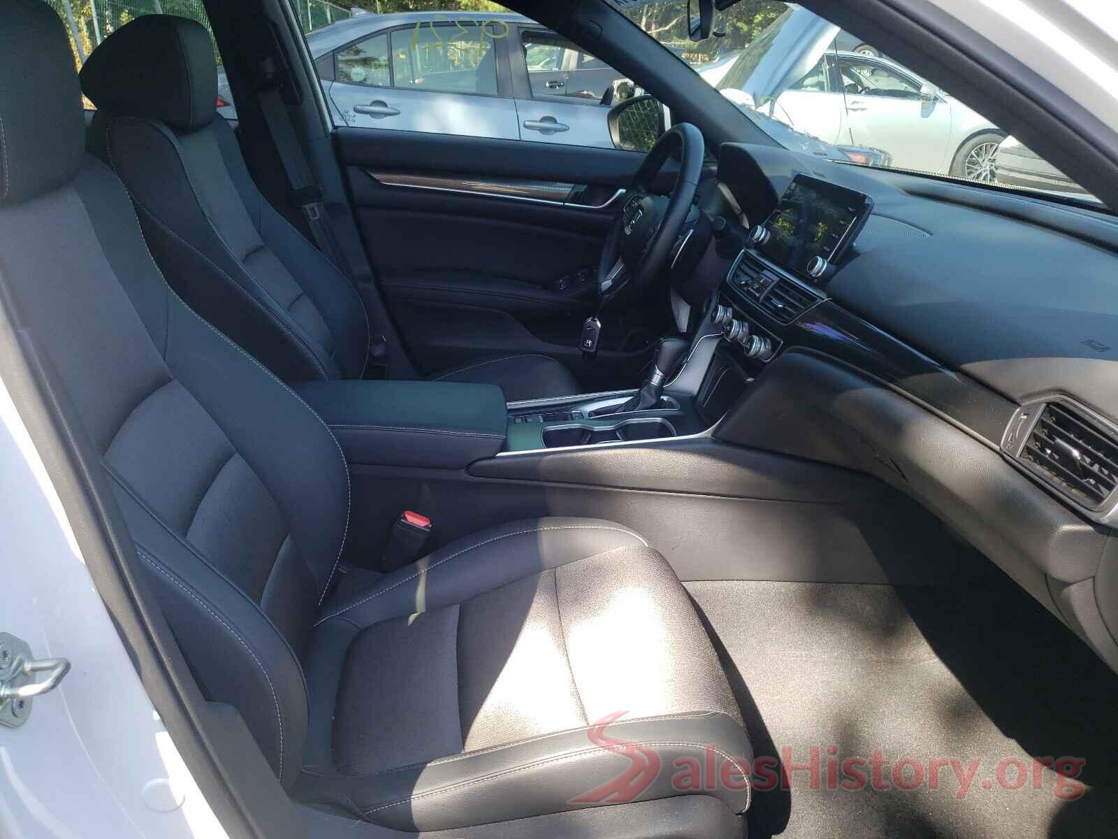 1HGCV1F33JA247564 2018 HONDA ACCORD