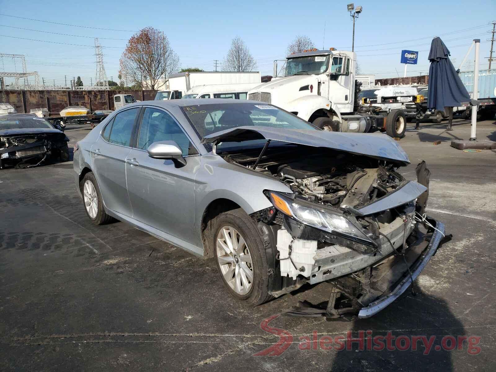 4T1B11HK6JU654024 2018 TOYOTA CAMRY