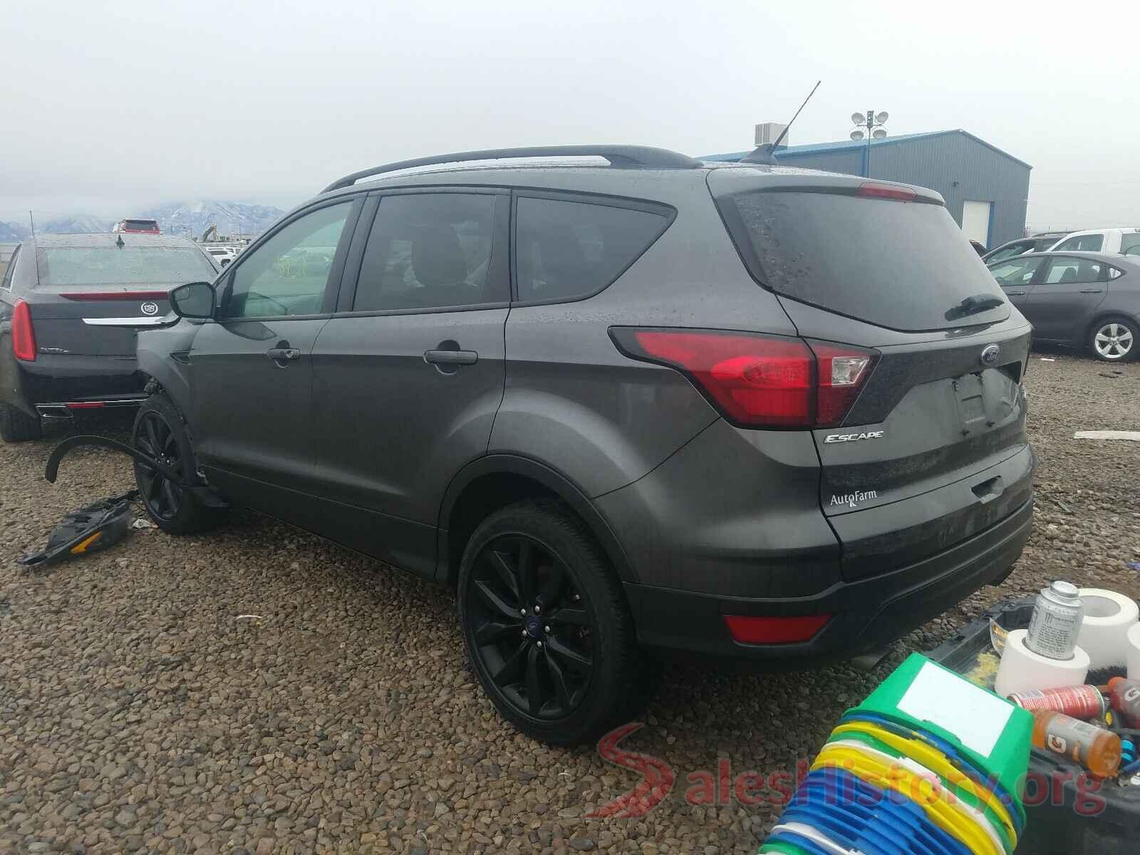 1FMCU9GD5KUB60817 2019 FORD ESCAPE